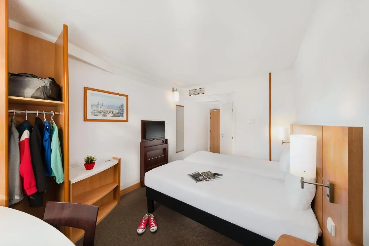 Ibis Praha Mala Strana Hotell 3*, Prag