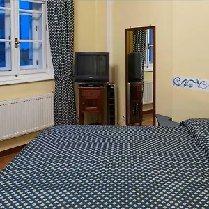 Tynska Apartment