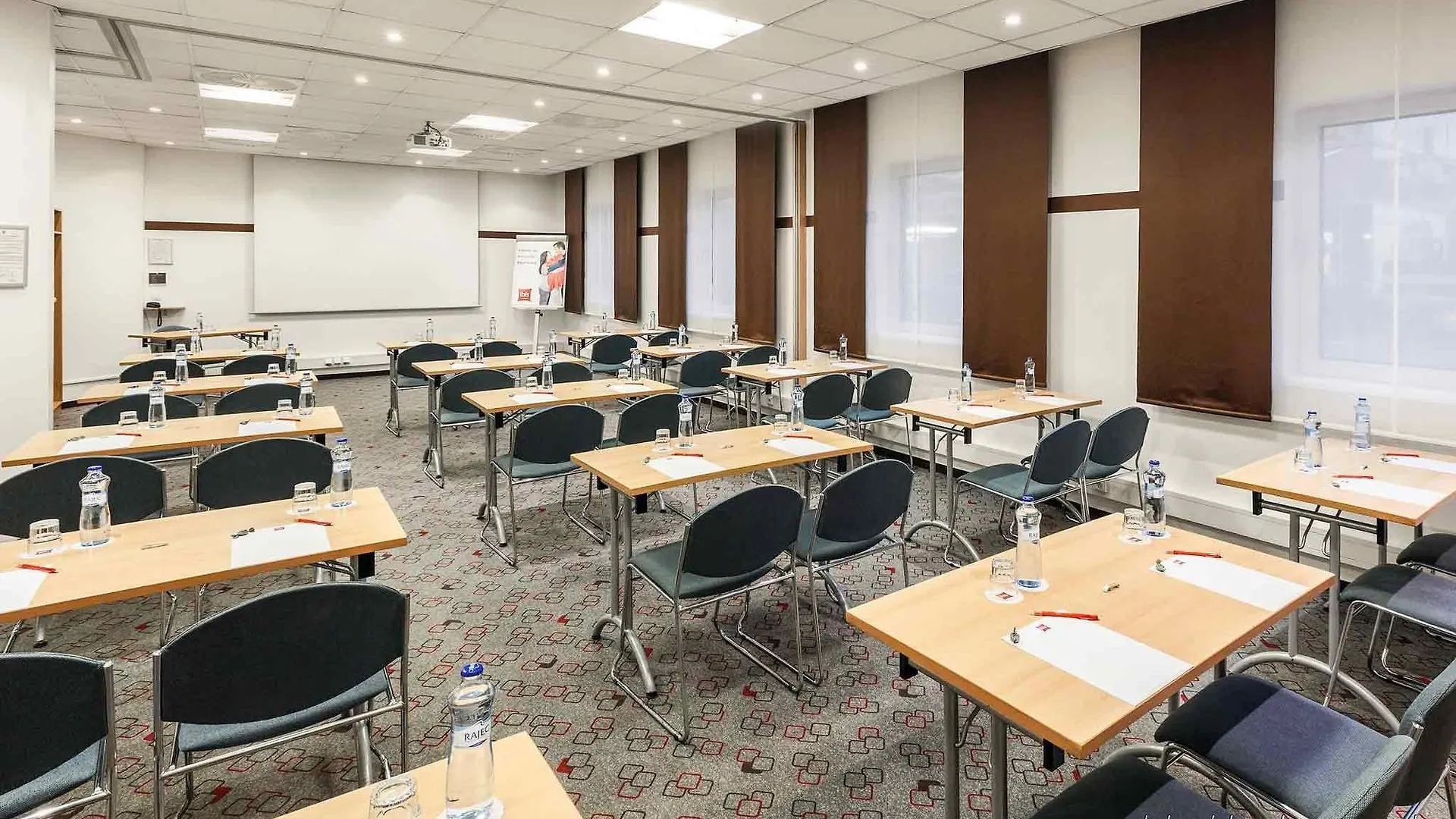 Ibis Praha Mala Strana Hotel 3*, Prague